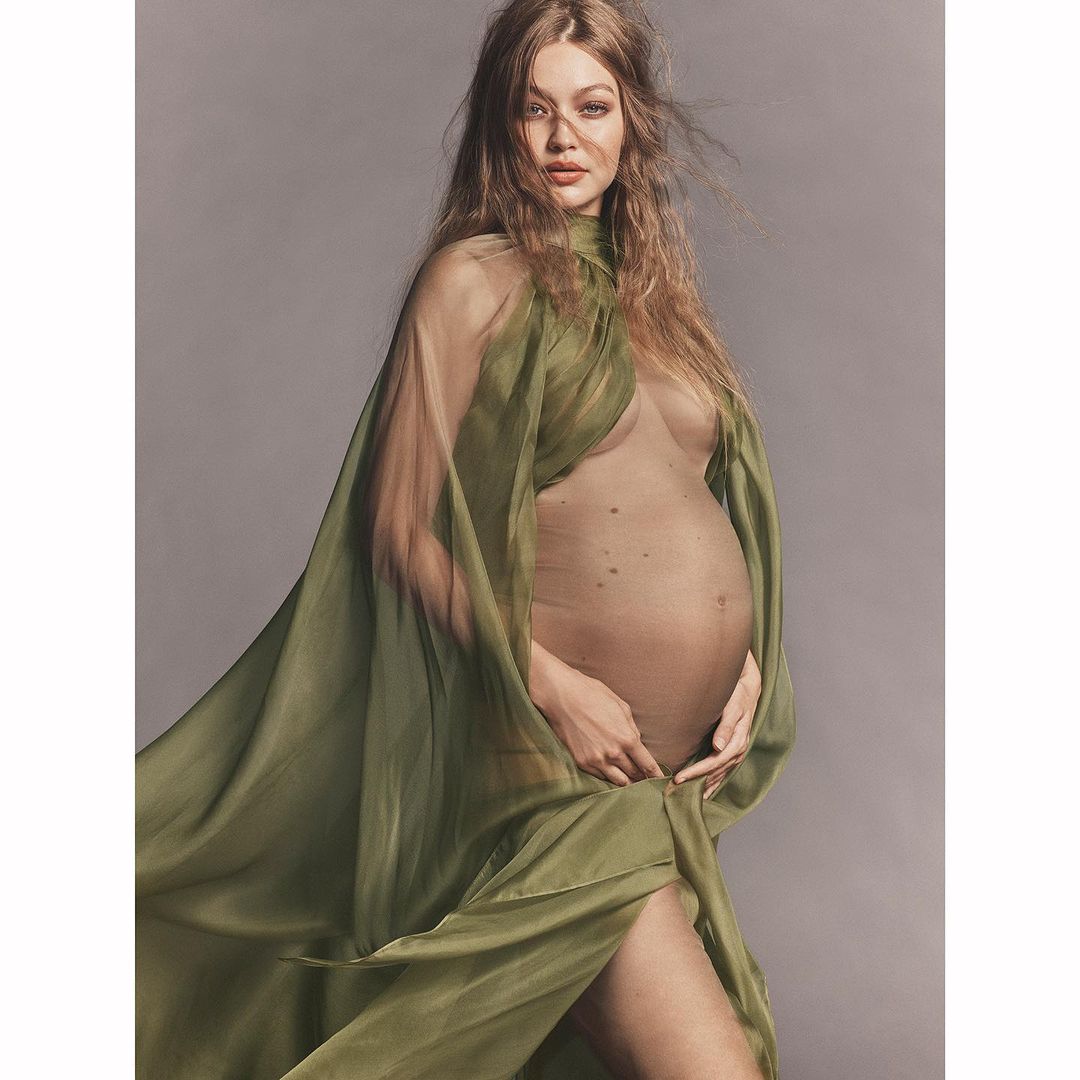 Провокаційні фотосесії вагітних зірок