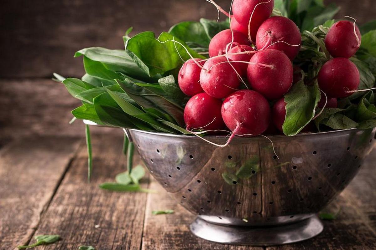 Весна на вашей тарелке: какие продукты самые полезные, составьте здоровое весеннее меню