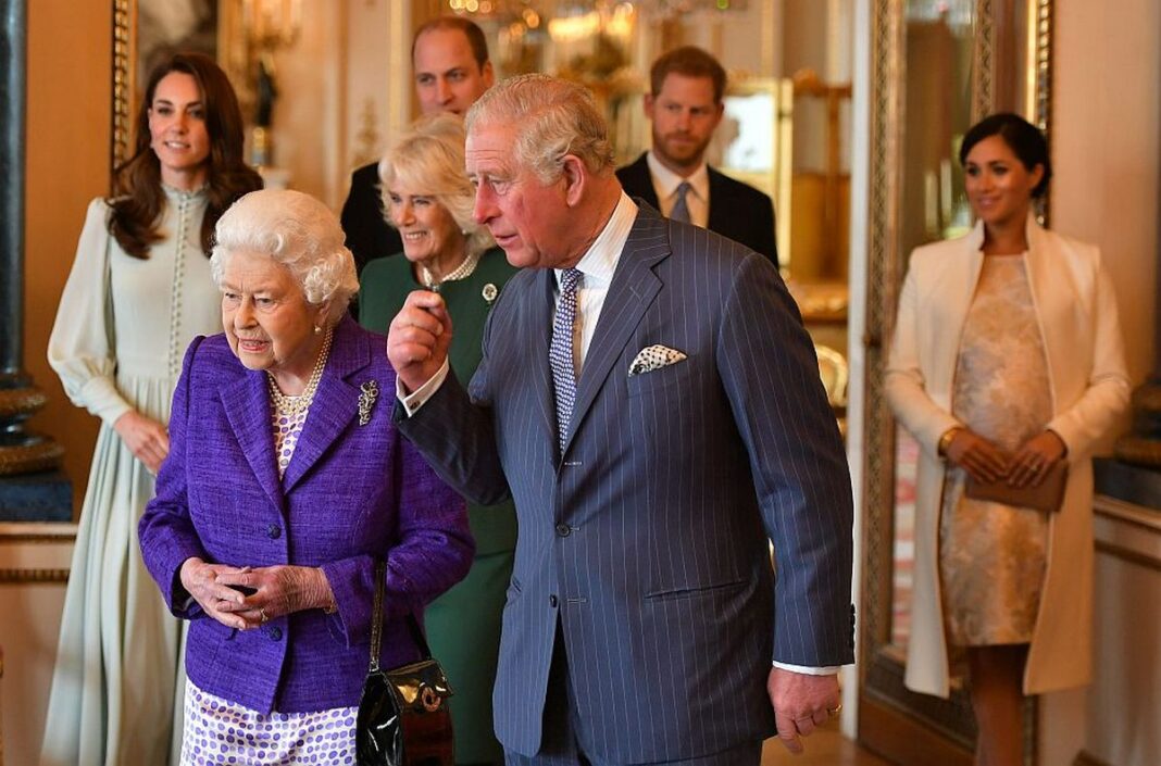 Королева та принц Чарльз передають свої палаци для розміщення біженців з України