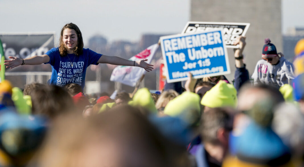 Верховний суд США заборонить аборти: Джо Байден лякає американців