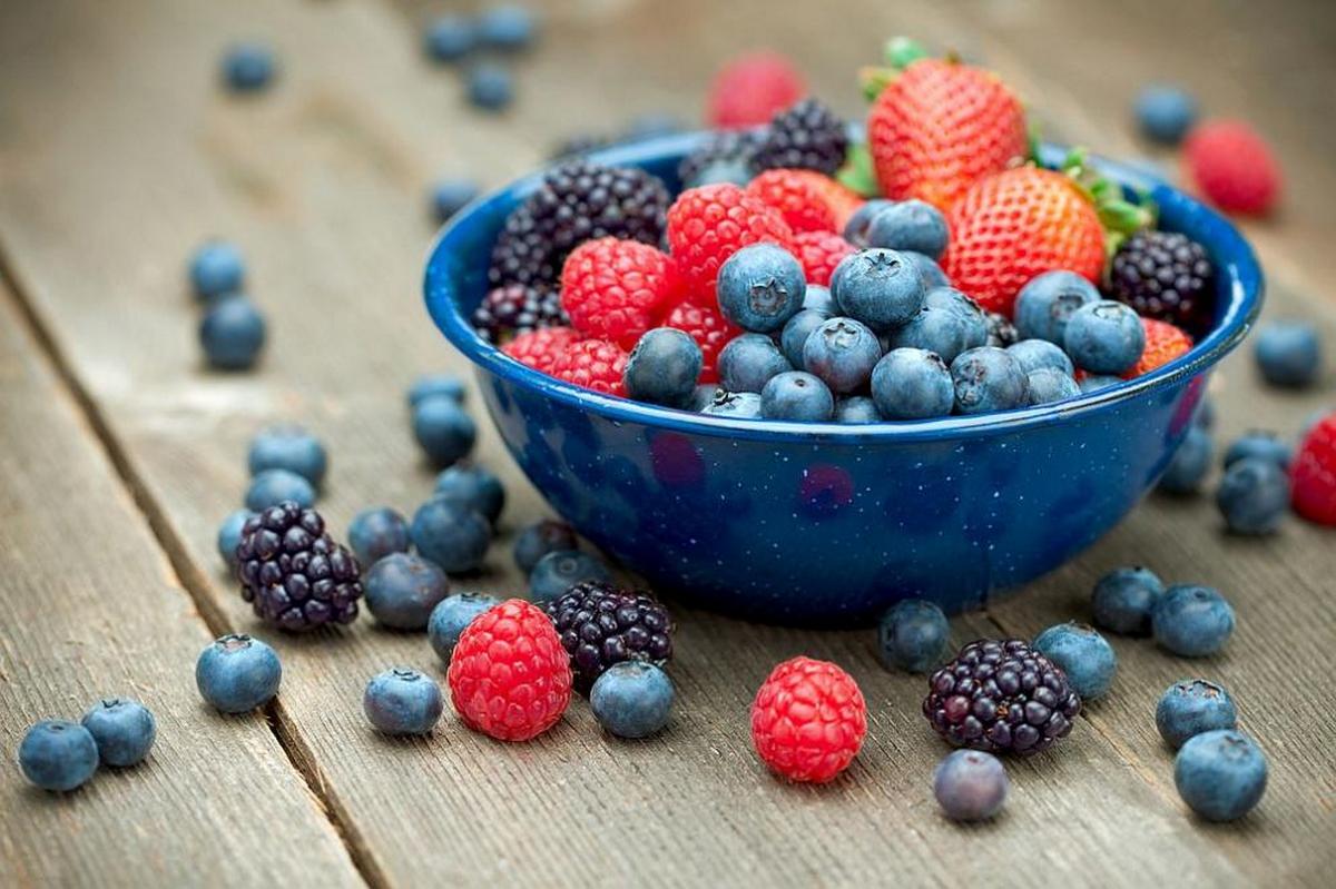 Експерти визначили, які фрукти знижують ризик ожиріння та діабету