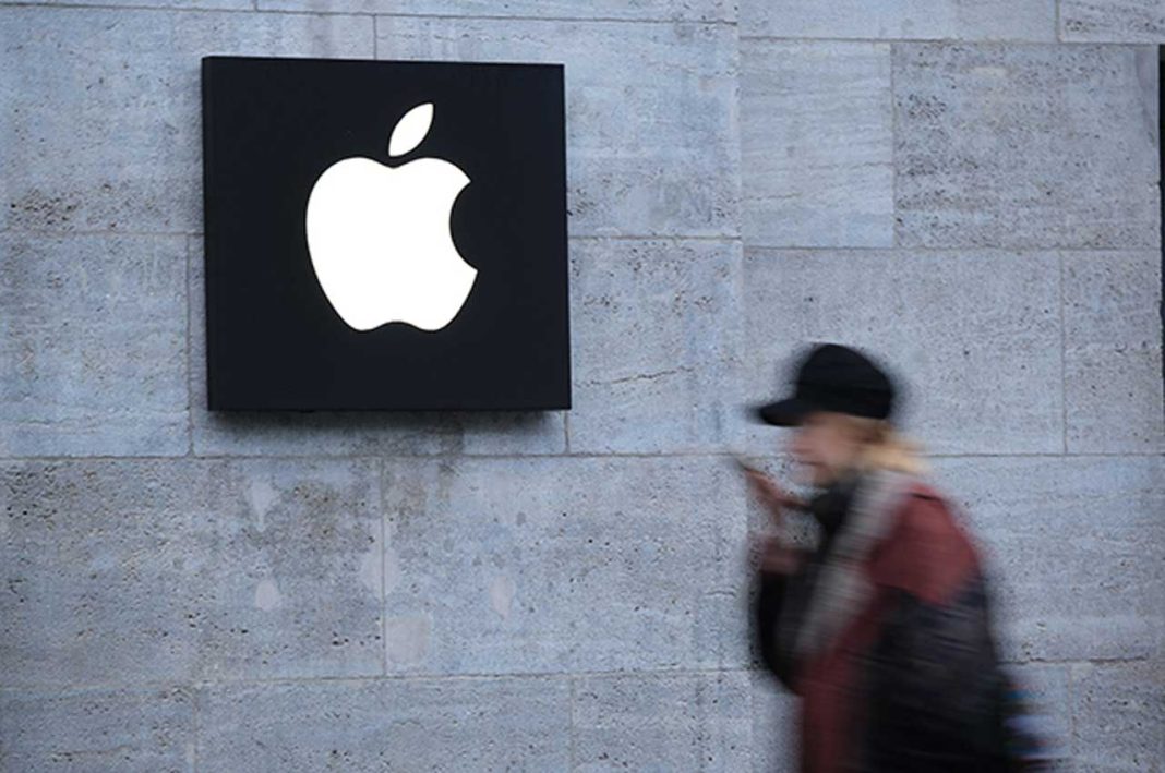 15 співробітниць звинуватили Apple у ігноруванні скарг на домагання