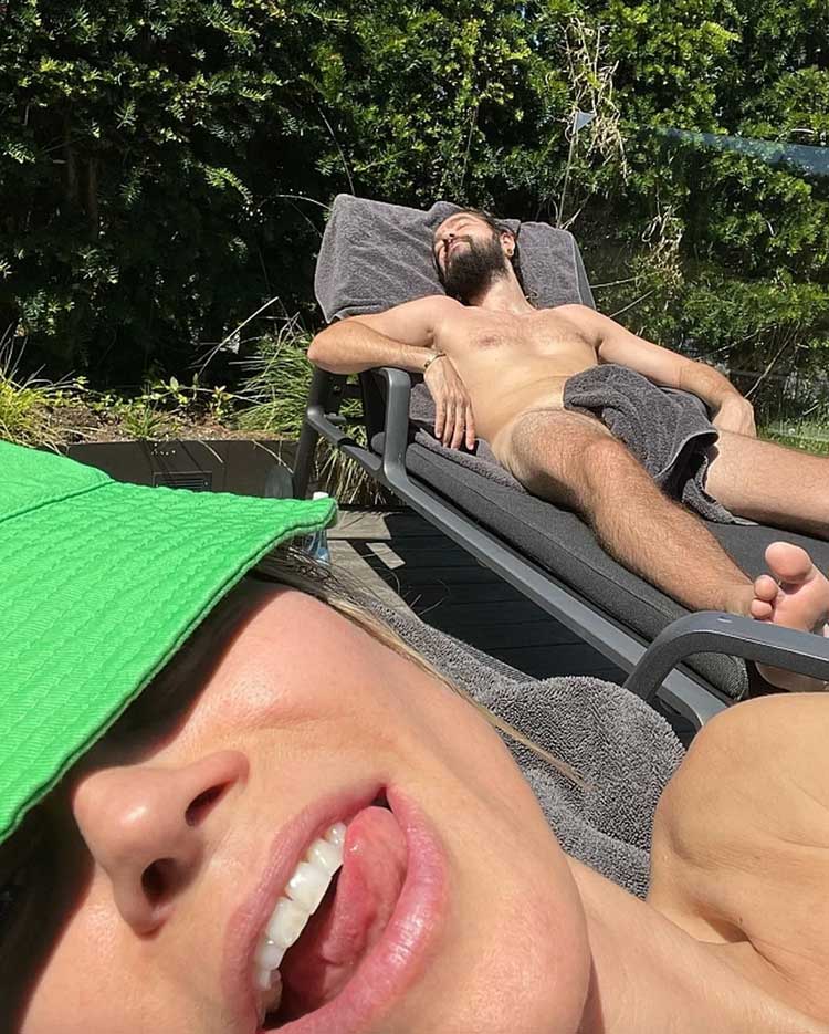 Чоловік Хайді Клум зробив відверте фото своєї дружини у відпустці