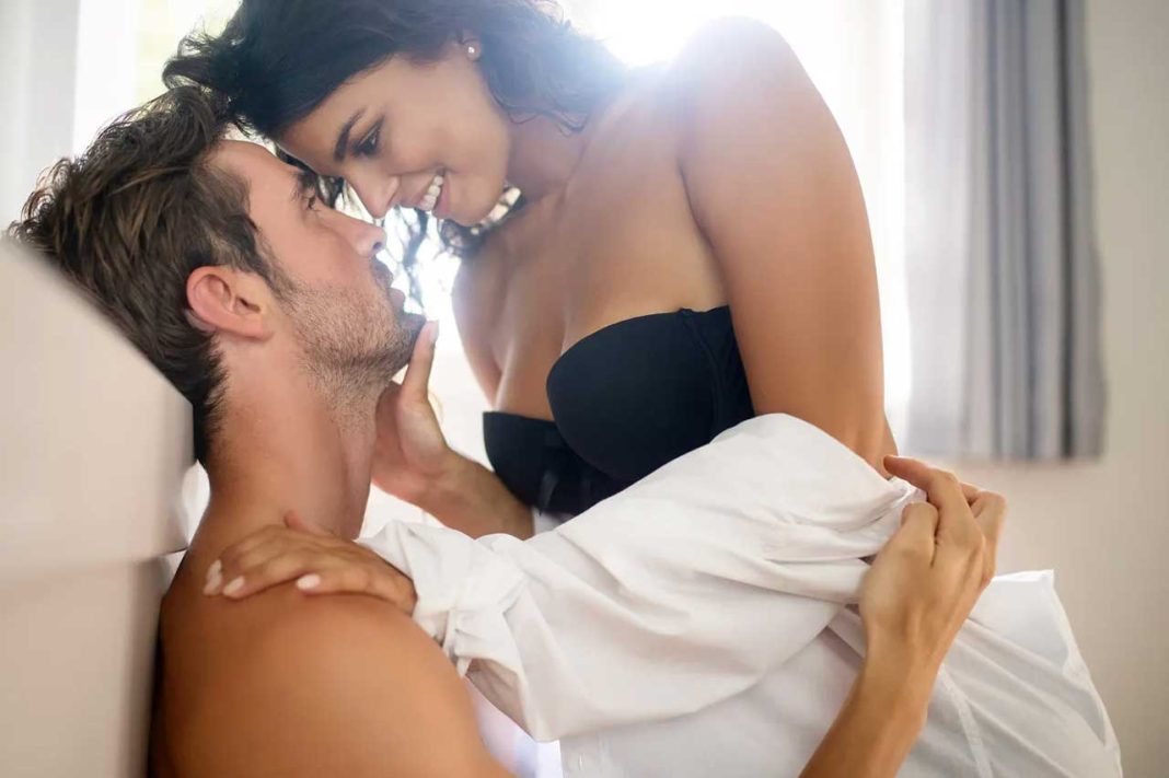 Вагінальний секс: еротичні трюки, які доведуть його до божевільного оргазму
