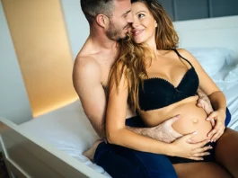 Секс та вагітність: 4 зручні пози, в яких усім добре